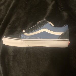 BRAND NEW OLD SKOOL VANS (navy)